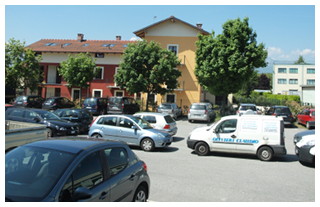 AMPIO PARCHEGGIO